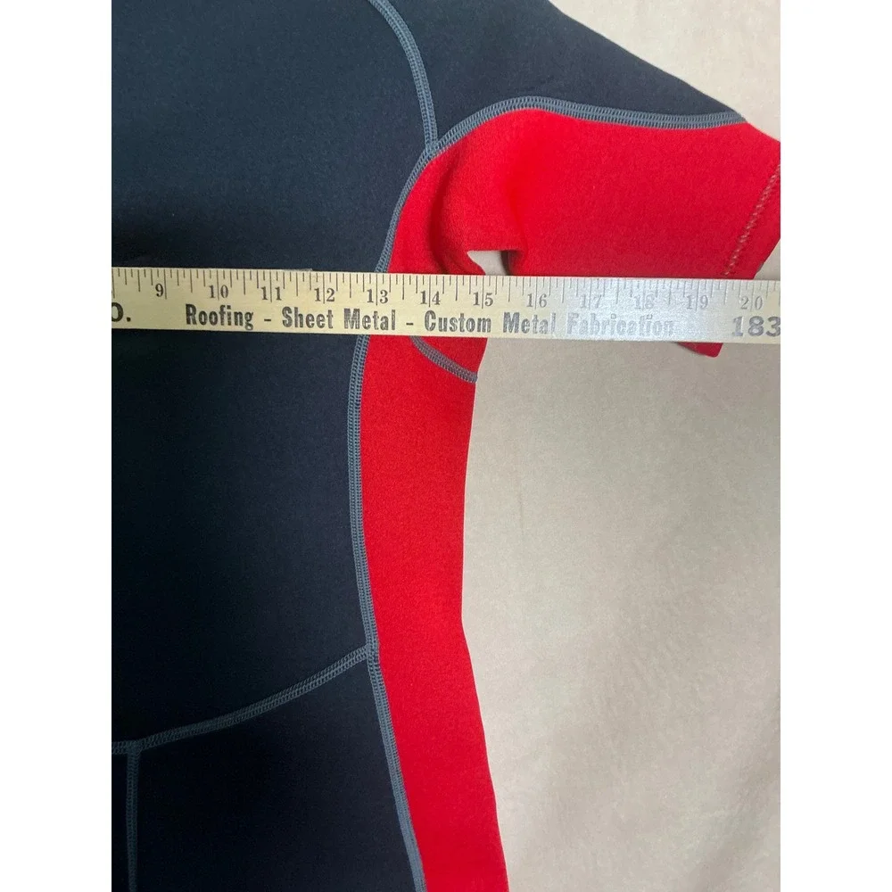 Hevto Wetsuit Shorty Kids Size 12 Black Red New Front Zip 2mm Neoprene Youth